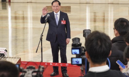 Cina: “due sessioni”, intervista a ministri (1)