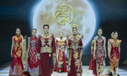 Cina: apertura della Settimana della moda a Pechino