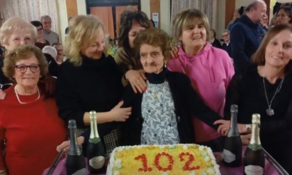 GIULIANELLO DI CORI: GRANDE FESTA PER I 102 ANNI DI NONNA LALLA
