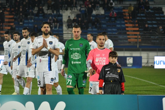 SERIE C: ALLE 18.30 LATINA-JUVE STABIA E MONTEROSI-SORRENTO