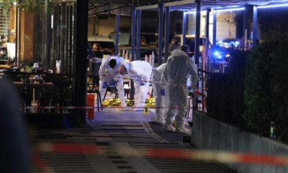 FROSINONE: SPARI AL BAR, SI CERCA IL MOVENTE