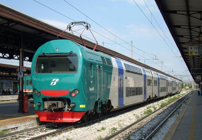 LADISPOLI: UOMO MUORE TRAVOLTO DAL TRENO