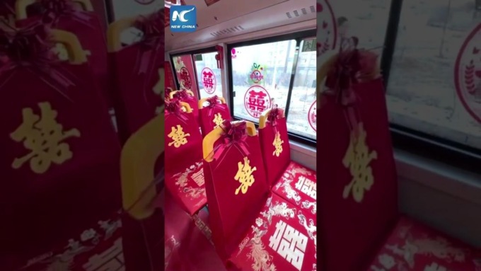 Cina: autobus a nuova energia per matrimoni debutta a Changchun
