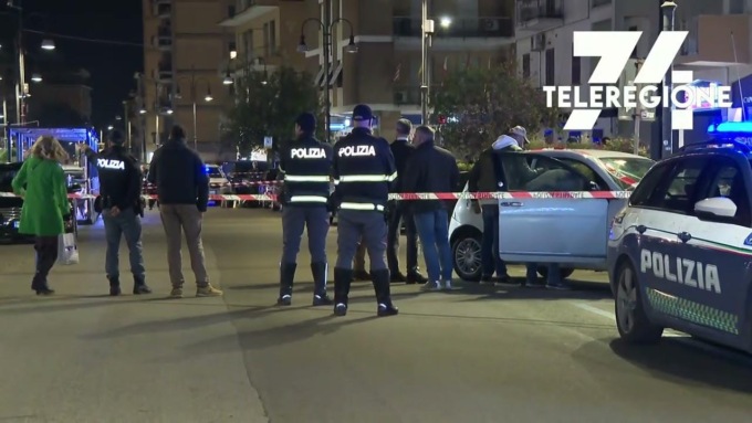 FROSINONE: SPARATORIA IN CENTRO, UN ARRESTO E TRE RICERCATI
