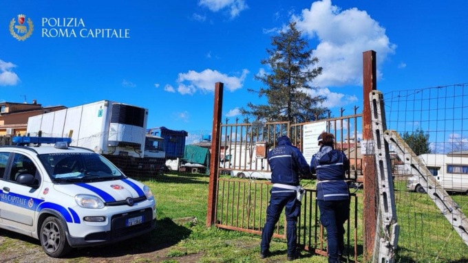 ROMA: SEQUESTRATA MAXI DISCARICA ABUSIVA