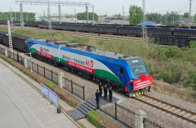 Cina collauda nuovo treno merci con la più elevata capacità di carico