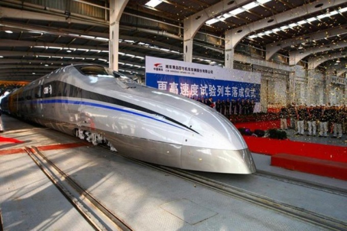 Cina: nuovo treno ad alta velocità viaggerà a 400 km/h