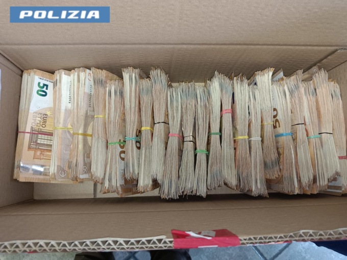 ROMA: TENTATO OMICIDIO, 5 ARRESTI A LAURENTINO 38