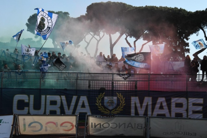SERIE D: TERRACINA CALCIO, LA CURVA MARE SCENDE IN PIAZZA