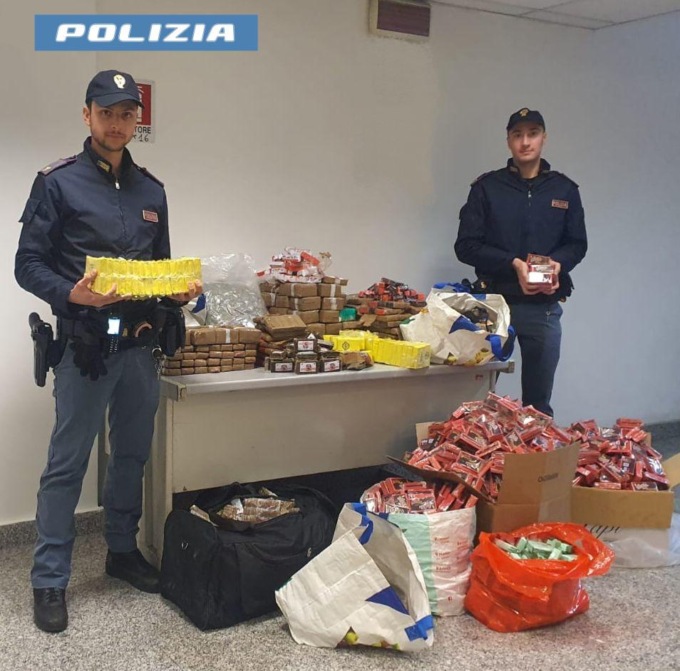 SAN CESAREO: OLTRE 350 KG DI DROGA IN CASA, ARRESTATO