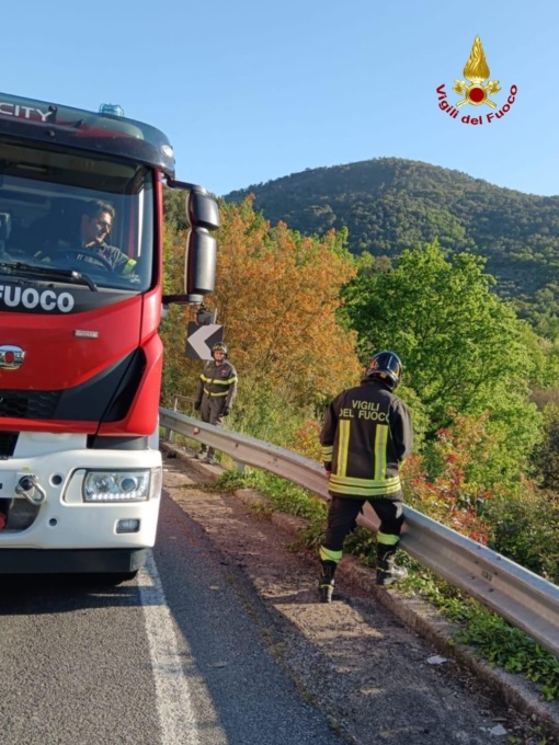 ITRI: RAGAZZA IN MOTO PRECIPITA NEL DIRUPO