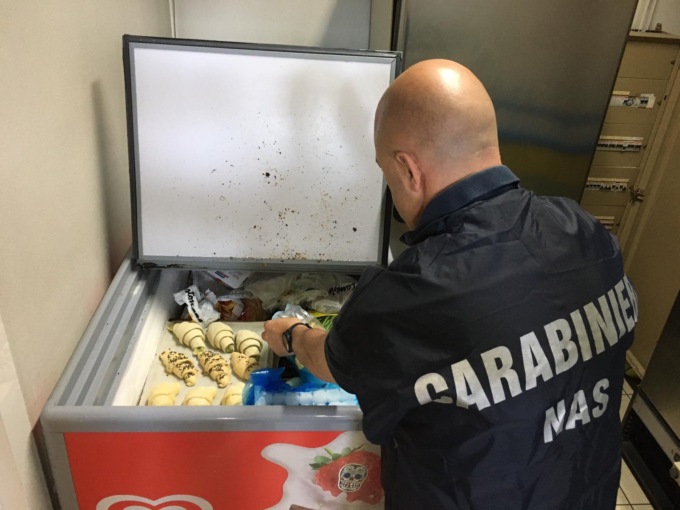 ROMA/FROSINONE: B&B IRREGOLARI, I CONTROLLI DEL NAS