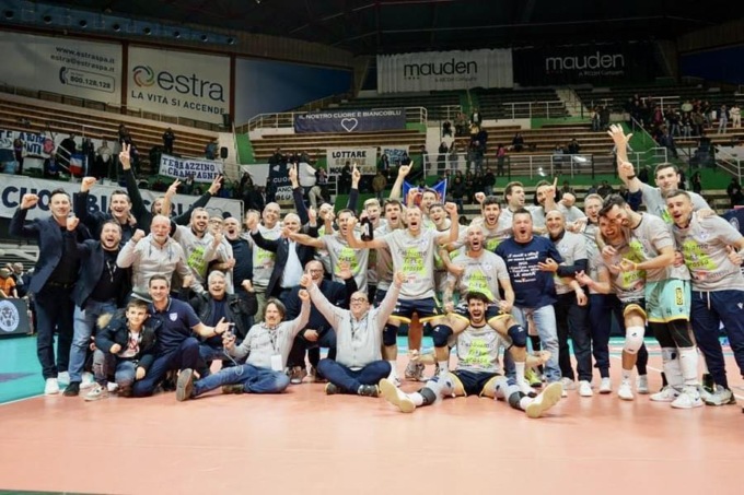 PALLAVOLO SUPERLEGA: GROTTAZZOLINA PROMOSSA DOPO LA FINALE PLAY OFF