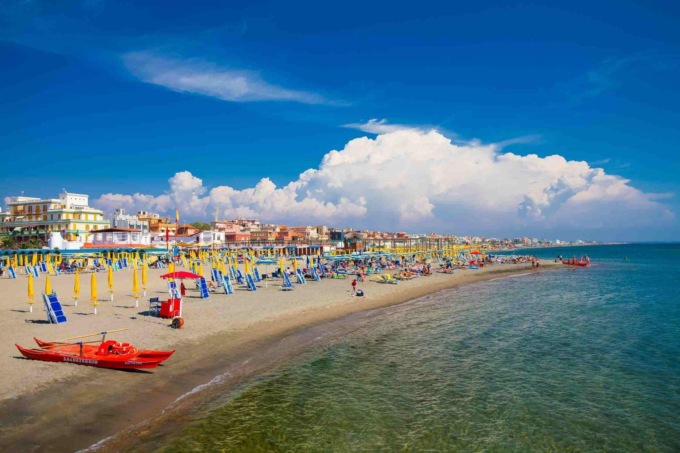 ROMA: NUOVE REGOLE PER LE SPIAGGE DI OSTIA
