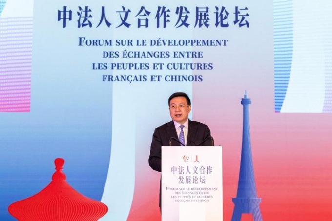 Presidente Xinhua Fu Hua partecipa a forum su scambi Cina-Francia
