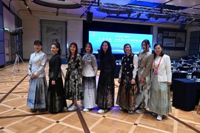 Italia: Roma intensifica cooperazione manifatturiera con Shandong (2)