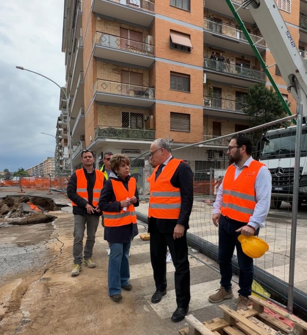 ROMA: VORAGINE AL QUADRARO, AL VIA IL RIEMPIMENTO