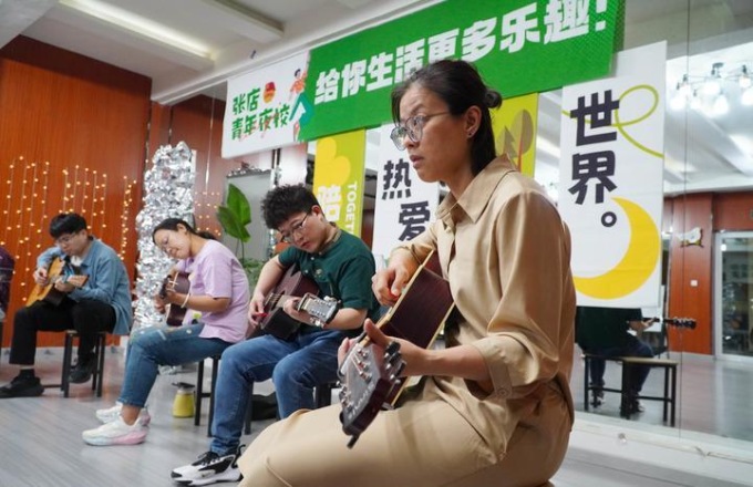 Cina: scuole serali per i giovani a Zibo