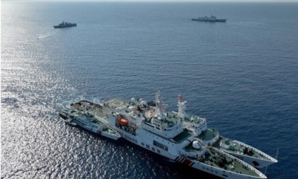 Cina: Guardia costiera conduce addestramento in acque di Huangyan Dao (1)
