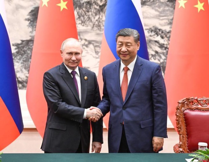 Cina: Xi e Putin tengono colloqui a Pechino