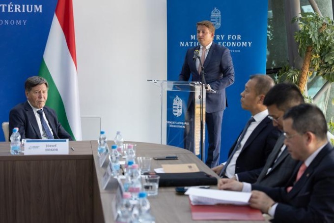 Ungheria: cinese NIO stringe partnership strategica con università (1)