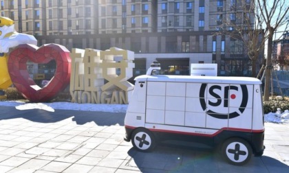 Cina: settore di consegne espresse registra forte crescita a gen-apr