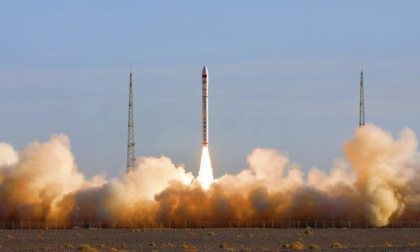 Cina: Chang’e-6 decolla da Luna con primi campioni di lato più lontano