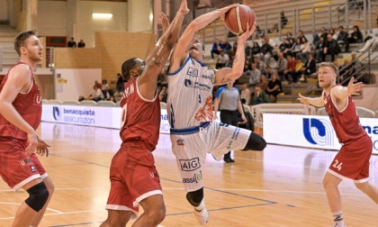 BASKET: BENACQUISTA LATINA K.O.