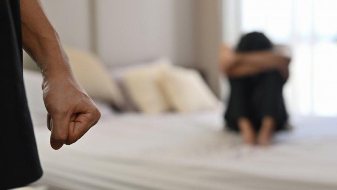 GUIDONIA: MALTRATTAMENTI, ARRESTATO EX VIOLENTO