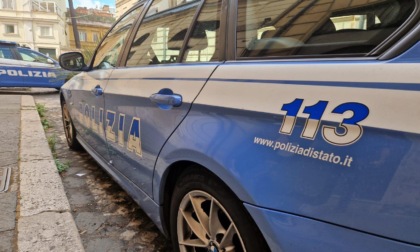 ROMA: SPARA IN ARIA E BRUCIA MATERASSO A CLOCHARD