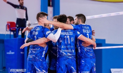 Sant'Elia e Volley Terracina in festa. Tuscania in finale play off