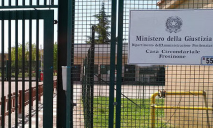 FROSINONE: INCENDIO IN CARCERE,1 FERITO E 4 INTOSSICATI