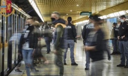 ROMA: BORSEGGIATRICI A 13 ANNI, ARRESTATE