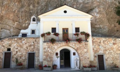VALLEPIETRA: MASSO DALLA MONTAGNA, SANTUARIO CHIUSO