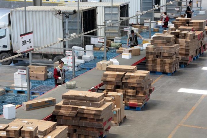 Cina: indice logistico di e-commerce in aumento a maggio