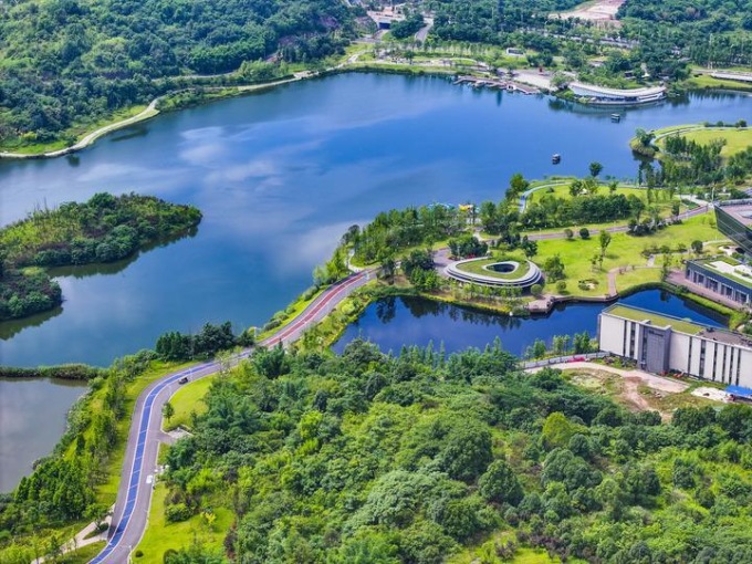 Cina: veduta aerea del lago Mingyue a Chongqing