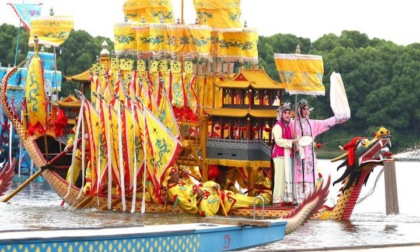 Cina: Shanghai, scopriamo usanza delle dragon boat di Luodian (1)