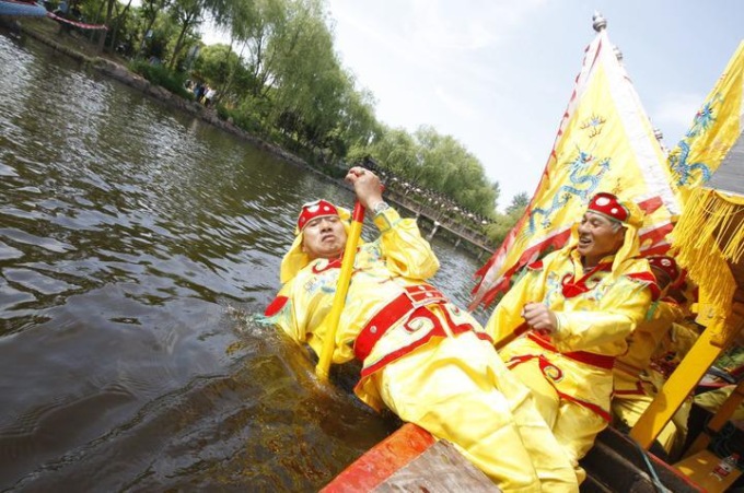 Cina: Shanghai, scopriamo usanza delle dragon boat di Luodian (3)
