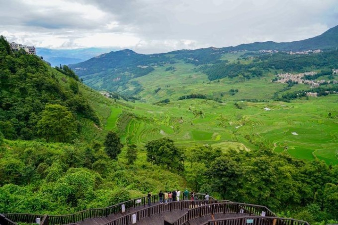 Cina: panorama di terrazzamenti Hani nello Yunnan