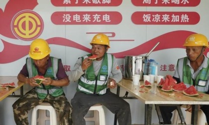 Cina: Xiong’An New Area adotta misure per rinfrescare operai in estate (3)