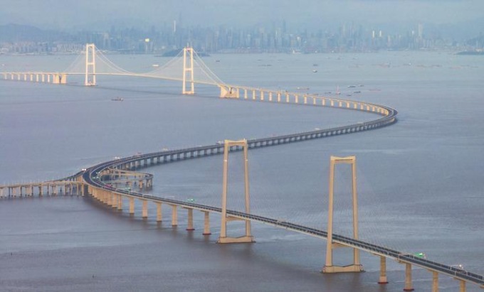 Cina: aperto al traffico nuovo mega collegamento trans-marittimo