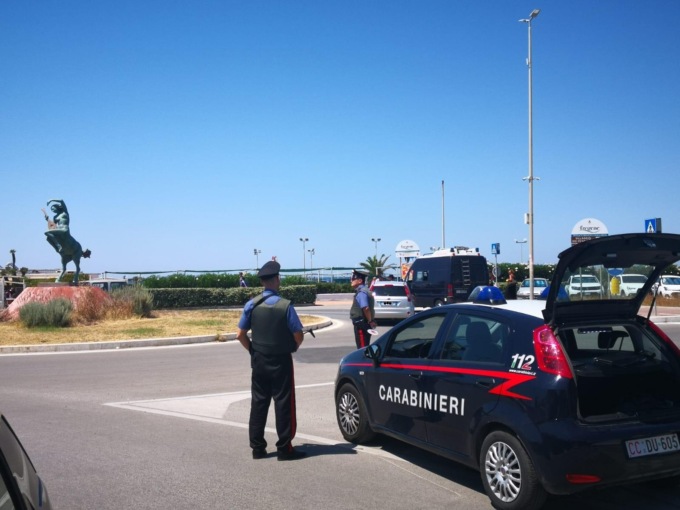 ROMA: CONTROLLI DEI CARABINIERI A OSTIA, 4 ARRESTI