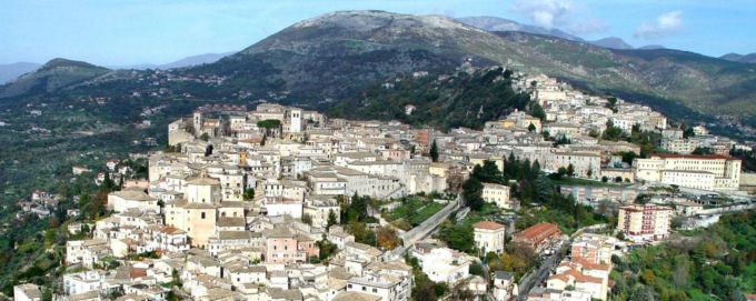 VEROLI: LITE TRA VICINI, UN MORTO ED UN FERITO