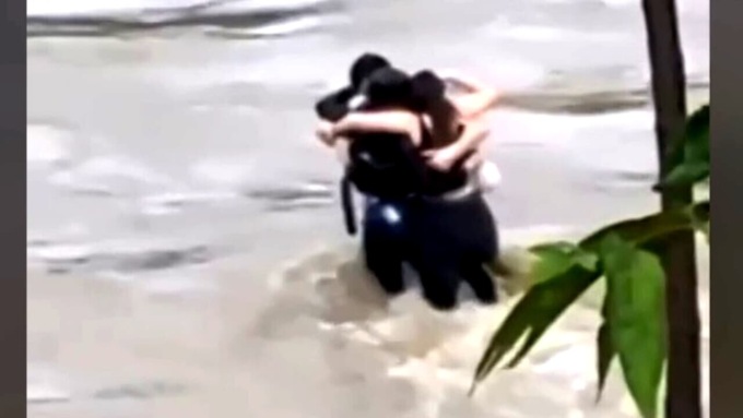 +++ COLLEFERRO: RAGAZZI DISPERSI NEL FIUME, RICERCHE IN CORSO +++
