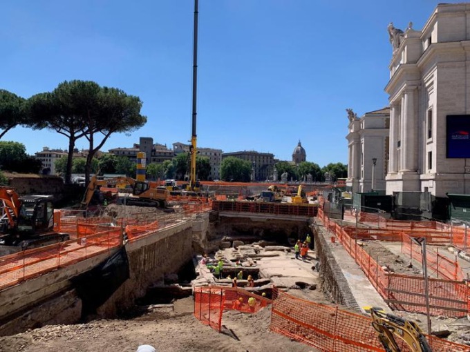 ROMA: RESTI PIAZZA PIA, IL CANTIERE NON SI BLOCCA