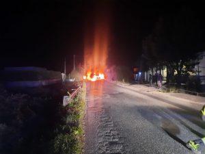 PATRICA: ASSALTANO UN’AZIENDA E BRUCIANO LE AUTO