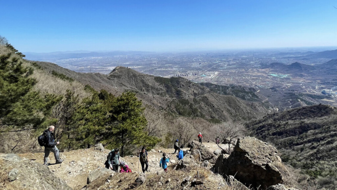Cina: “treni navetta su scogliere” offriranno esperienze di viaggio senza precedenti