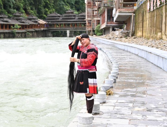 Cina: Guangxi, il “villaggio dei capelli lunghi” di Longsheng (2)