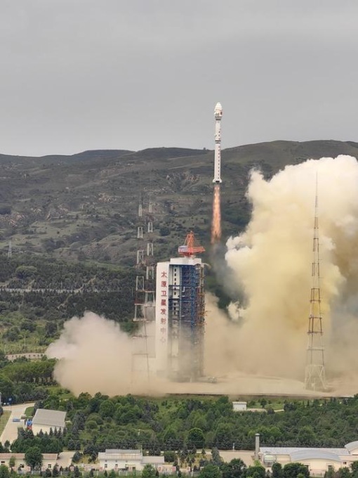 Cina: lanciato nuovo satellite per osservazione terrestre