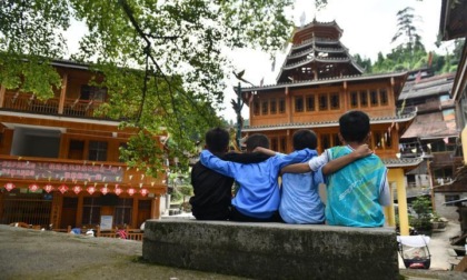 Cina: gruppo di etnia Miao nel Guangxi (1)